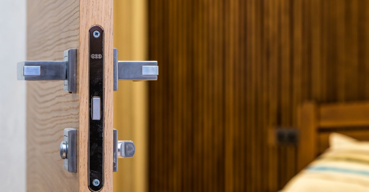 Smart Locks vs. Traditional Deadbolts: Which Fits Your Door? — Mission Viejo CA Locksmith